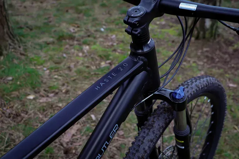 Claud Butler Haste 2.0 Mountain Bike in Black-5