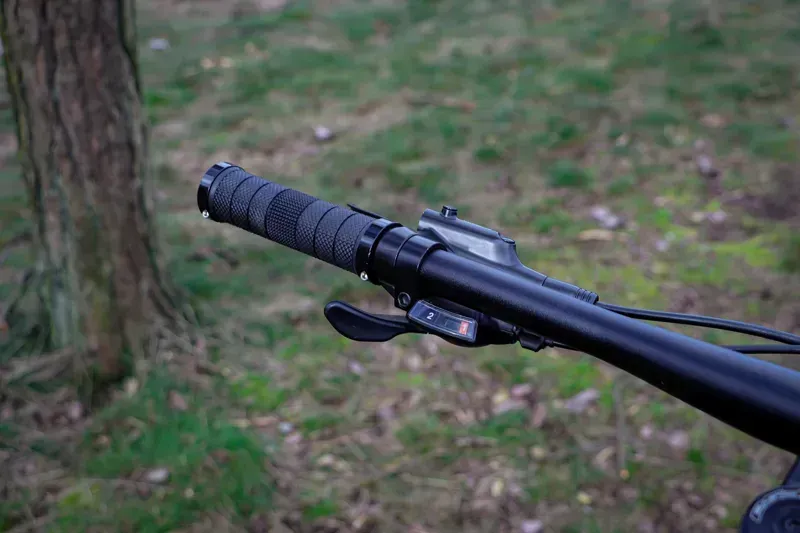 Claud Butler Haste 2.0 Mountain Bike in Black-4