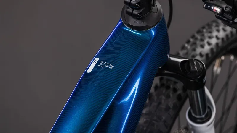 Cube Acid 240 Hybrid Rookie Pro 400x E-Kids Bike In Actionteam-2