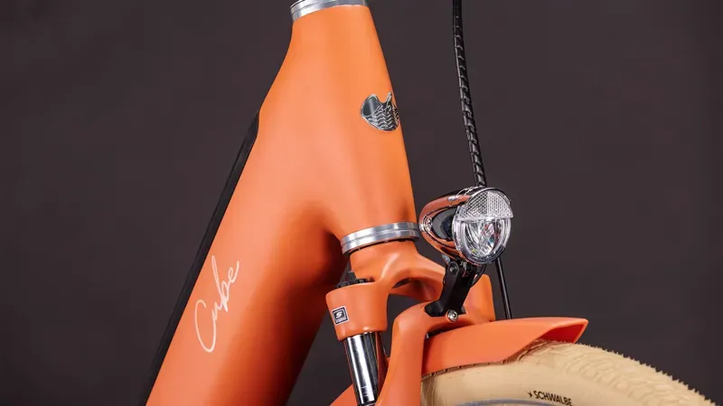 Cube Aruba Hybrid 600 eMountain Bike in Papaya/Creme-6