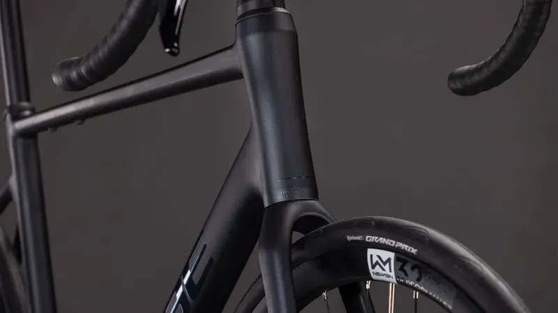 Cube Attain SLX Road Bike in Coal/Prism-6