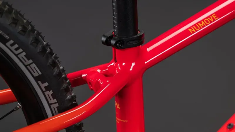 Cube Numove 200 Disc Kids Bike in Red Rose/Peach-5