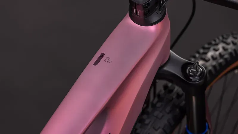 Cube Stereo Hybrid One44 Pro 800 E-MTB in Shift Blush/Raisin-2