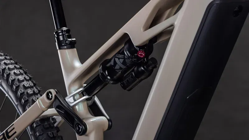 Cube Stereo Hybrid One77 HPC SLX 800 E-MTB in Glint Sand/Black-6