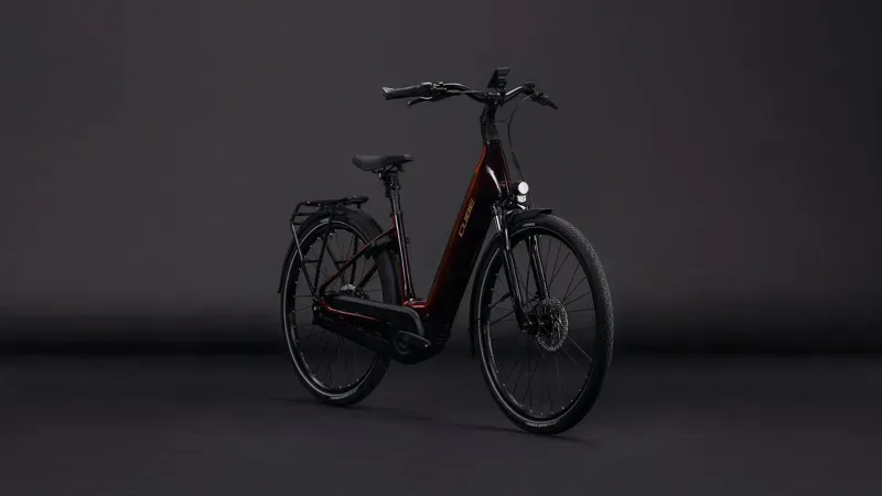 Cube Supreme Hybrid Comfort Pro 600 eHybrid Bike in Solar Eclipse/Gold-1