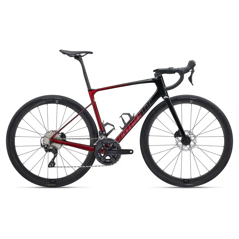 Giant Defy Advanced Pro 2 Road Bike in Carbon Sangria