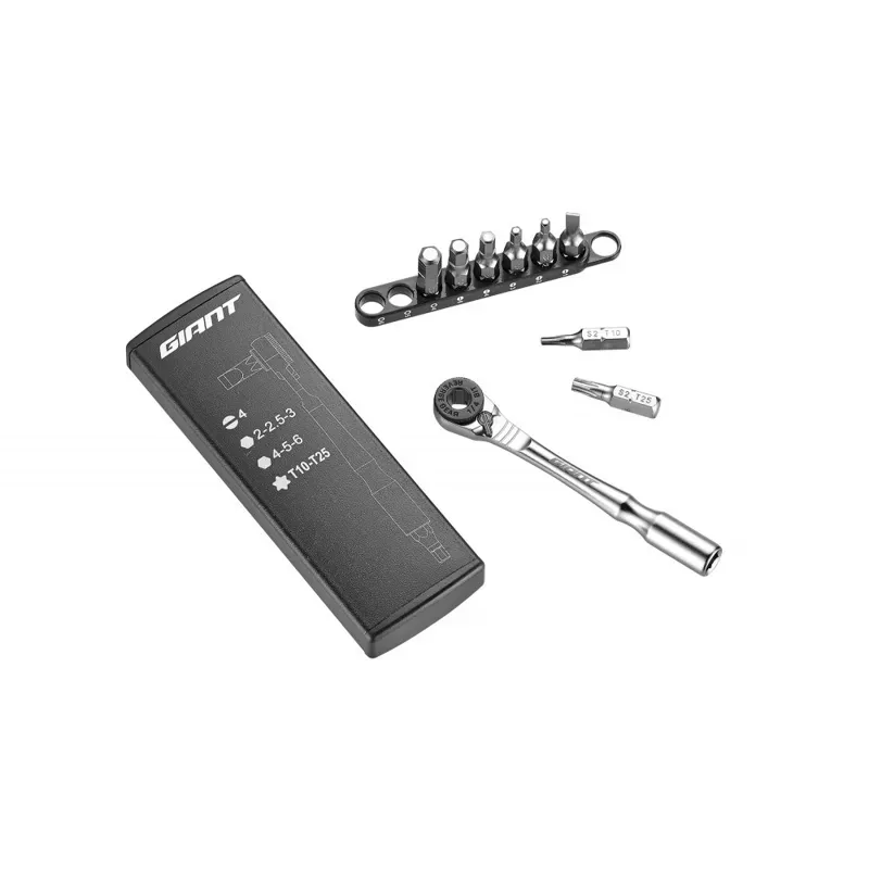 Giant Multi-Tool With Ratchet System in Silver