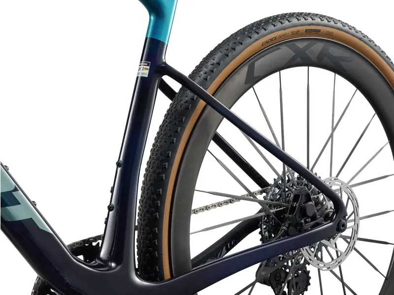 Giant Revolt Advanced SL 2 Gravel Bike in Deep Lagoon-4