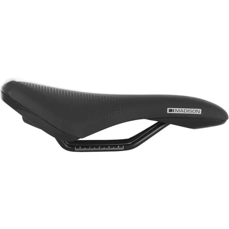SADDLE Roam Junior Black 135 mm x 245 mm-1