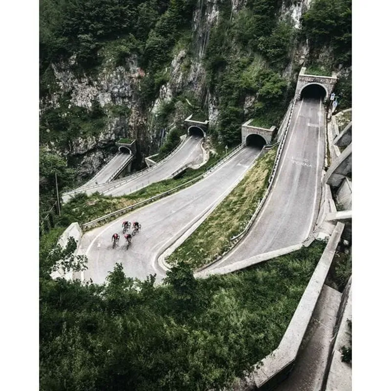 WHEL DT P18 23mm C FR Black 700c-2