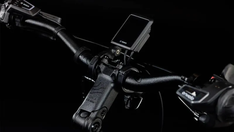 Cube Trike Hybrid Family 750 Flashwhite 24 Rear Loader-1