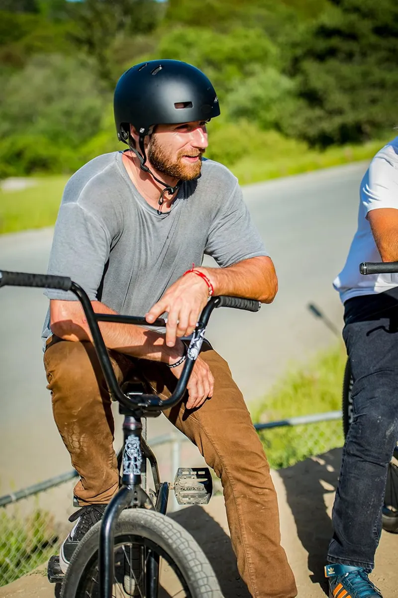 Bell Local Bmx/Skate Helmet in Black-6