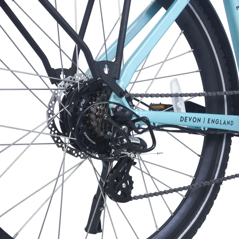 Ampere Deluxe Step Through 18 Frame 700c Wheel - Light Blue-3