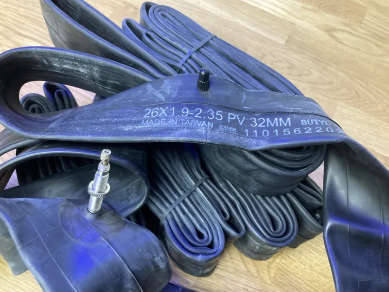 GIANT 26 PV INNER TUBE BULK OF 5-1