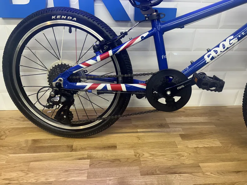 Frog 52 Hybrid Kids Bike 20 inch Wheel in Union Jack - PRE-LOVED-1