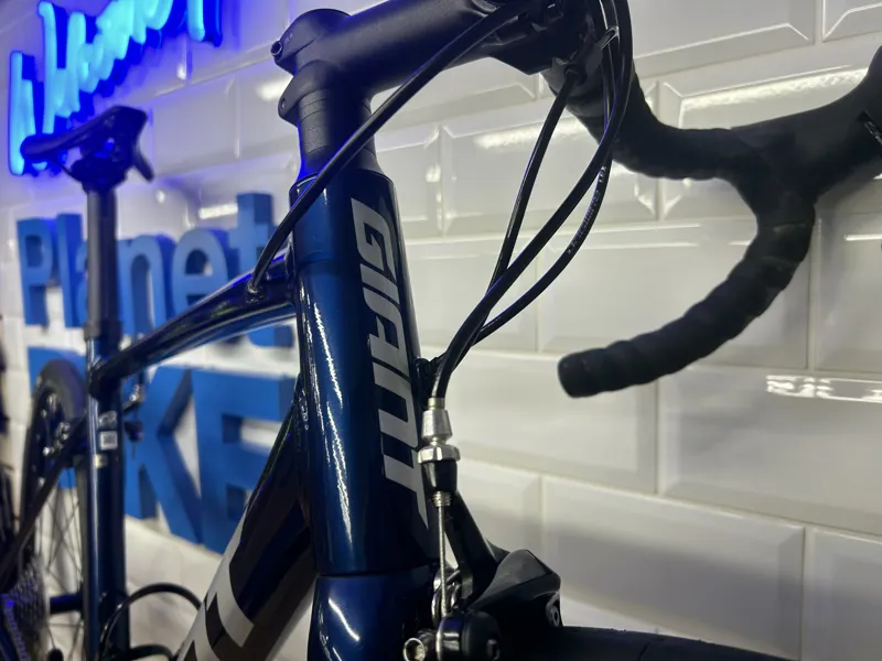 Giant Contend 1 Road Bike in Blue MEDIUM - PRE-LOVED-4