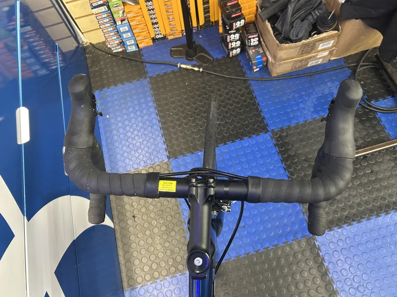 Giant Contend 1 Road Bike in Blue MEDIUM - PRE-LOVED-6