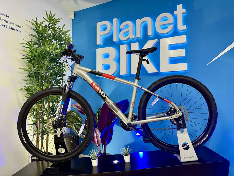 GHOST KATO 2.7 - Light Grey and Red-6