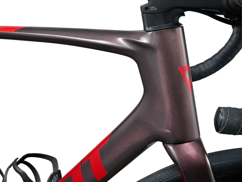 Giant Defy Advanced 2 Road Bike in Tiger Red-2
