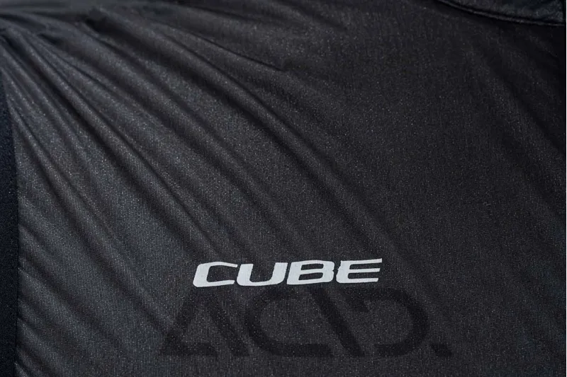 Cube Teamline Wind Jacket in Black-2