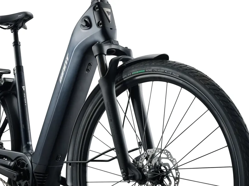 Giant NewTour E+ 2 LST 25km/H Cold Night-7