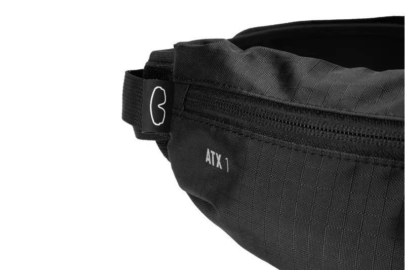 Cube Hip Bag ATX 1 in Black-6